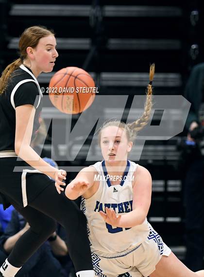Thumbnail 1 in Shalhevet vs. San Domenico (CIF State D5 Final) photogallery.
