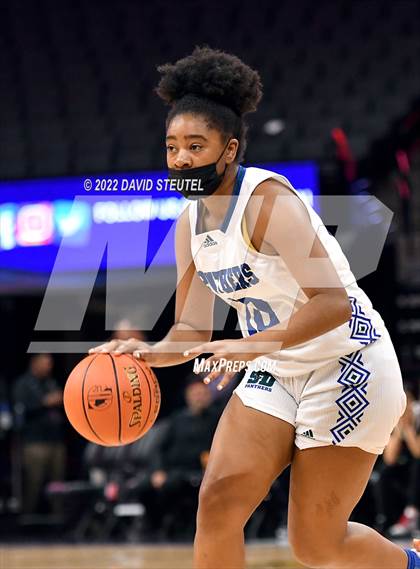 Thumbnail 2 in Shalhevet vs. San Domenico (CIF State D5 Final) photogallery.