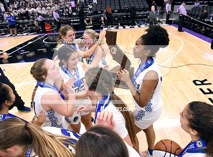 Thumbnail 1 in Shalhevet vs. San Domenico (CIF State D5 Final) photogallery.