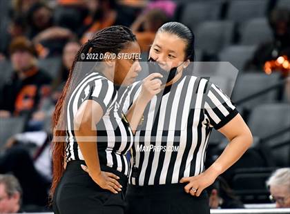 Thumbnail 3 in Shalhevet vs. San Domenico (CIF State D5 Final) photogallery.