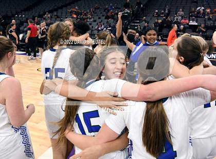 Thumbnail 1 in Shalhevet vs. San Domenico (CIF State D5 Final) photogallery.