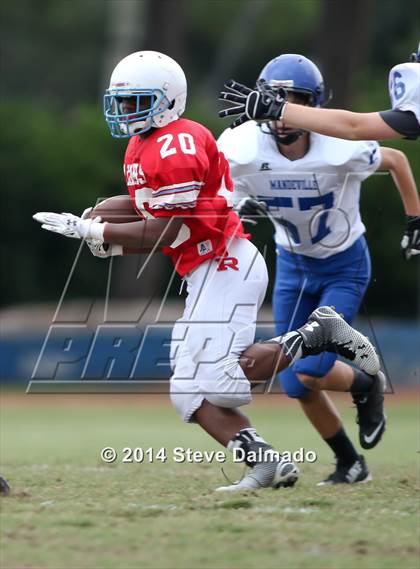 Thumbnail 2 in Archbishop Rummel vs. Mandeville  photogallery.
