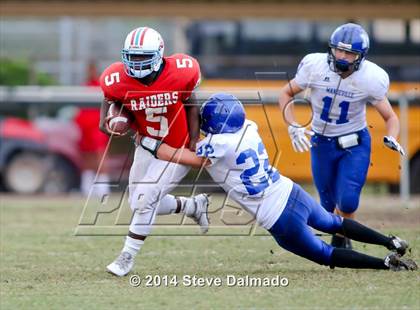 Thumbnail 3 in Archbishop Rummel vs. Mandeville  photogallery.