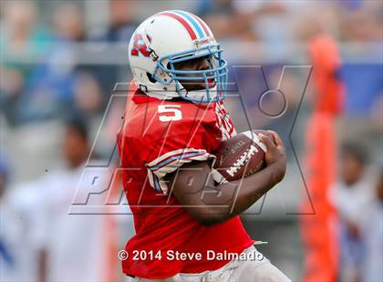 Thumbnail 2 in Archbishop Rummel vs. Mandeville  photogallery.