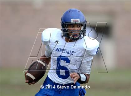 Thumbnail 3 in Archbishop Rummel vs. Mandeville  photogallery.