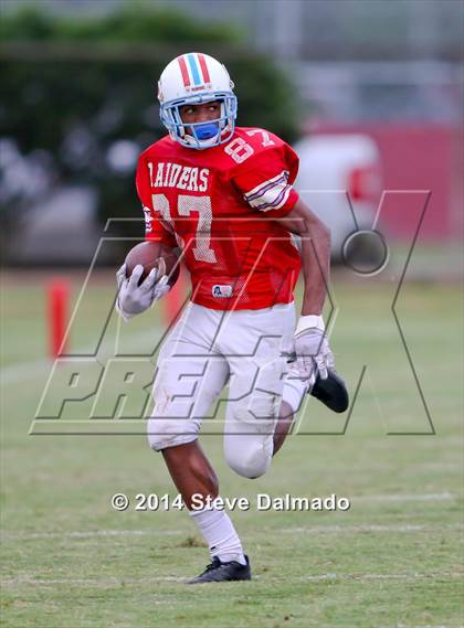 Thumbnail 1 in Archbishop Rummel vs. Mandeville  photogallery.