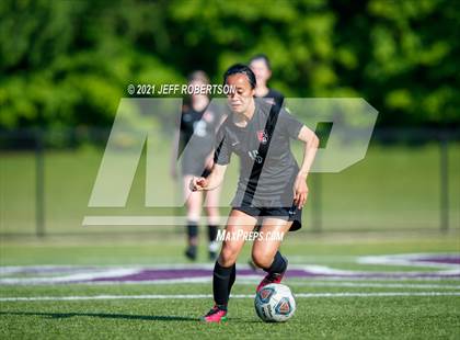 Thumbnail 2 in East Kentwood vs Rockford (MHSAA District 2 Round 2 Playoff) photogallery.