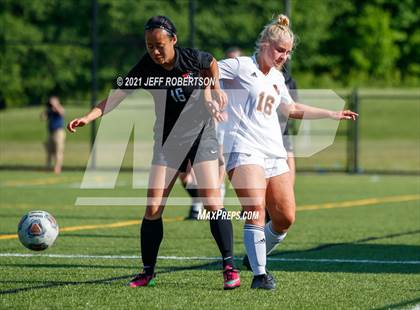 Thumbnail 1 in East Kentwood vs Rockford (MHSAA District 2 Round 2 Playoff) photogallery.