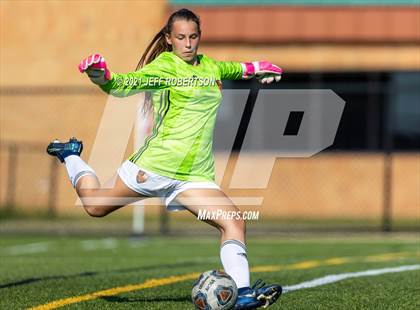 Thumbnail 3 in East Kentwood vs Rockford (MHSAA District 2 Round 2 Playoff) photogallery.