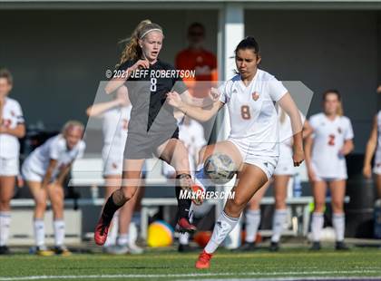 Thumbnail 3 in East Kentwood vs Rockford (MHSAA District 2 Round 2 Playoff) photogallery.