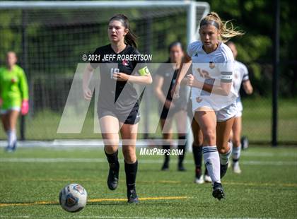 Thumbnail 3 in East Kentwood vs Rockford (MHSAA District 2 Round 2 Playoff) photogallery.