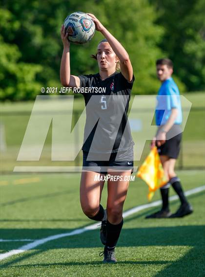 Thumbnail 2 in East Kentwood vs Rockford (MHSAA District 2 Round 2 Playoff) photogallery.