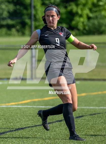 Thumbnail 1 in East Kentwood vs Rockford (MHSAA District 2 Round 2 Playoff) photogallery.