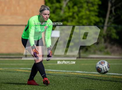 Thumbnail 3 in East Kentwood vs Rockford (MHSAA District 2 Round 2 Playoff) photogallery.