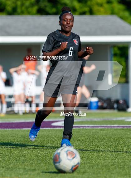 Thumbnail 3 in East Kentwood vs Rockford (MHSAA District 2 Round 2 Playoff) photogallery.