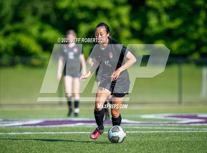 Thumbnail 3 in East Kentwood vs Rockford (MHSAA District 2 Round 2 Playoff) photogallery.