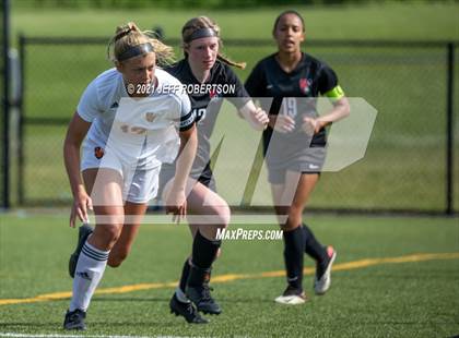 Thumbnail 2 in East Kentwood vs Rockford (MHSAA District 2 Round 2 Playoff) photogallery.