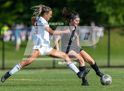 Thumbnail 2 in East Kentwood vs Rockford (MHSAA District 2 Round 2 Playoff) photogallery.