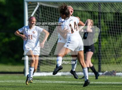 Thumbnail 3 in East Kentwood vs Rockford (MHSAA District 2 Round 2 Playoff) photogallery.