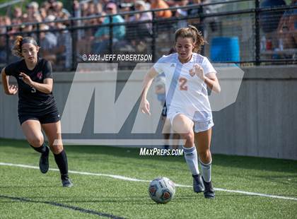 Thumbnail 2 in East Kentwood vs Rockford (MHSAA District 2 Round 2 Playoff) photogallery.