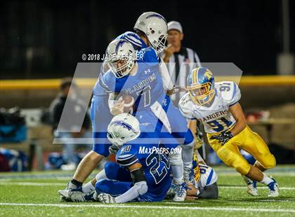 Thumbnail 3 in Nordhoff @ Fillmore photogallery.