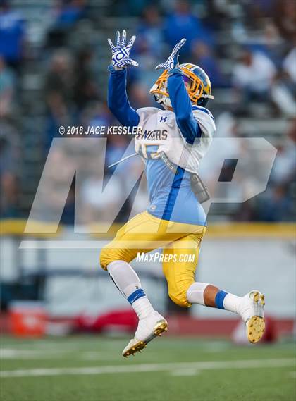 Thumbnail 3 in Nordhoff @ Fillmore photogallery.