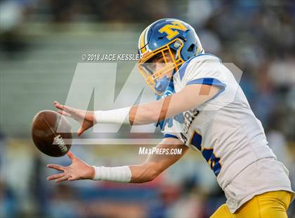 Thumbnail 3 in Nordhoff @ Fillmore photogallery.