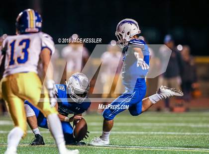 Thumbnail 2 in Nordhoff @ Fillmore photogallery.
