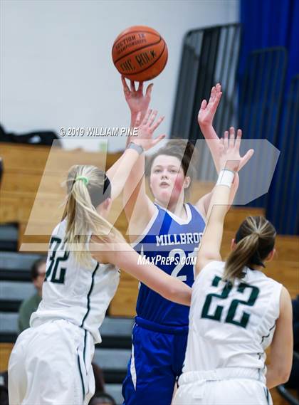 Thumbnail 1 in Spackenkill vs. Millbrook (MHAL Semifinal) photogallery.
