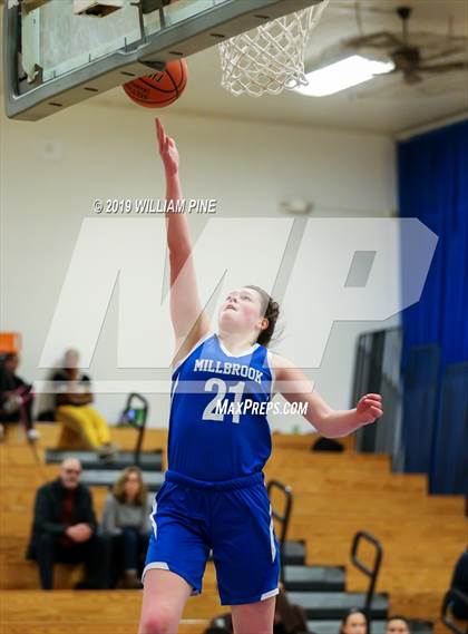 Thumbnail 2 in Spackenkill vs. Millbrook (MHAL Semifinal) photogallery.