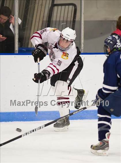 Thumbnail 3 in Salisbury vs Noble & Greenough (Flood-Marr Tournament) photogallery.