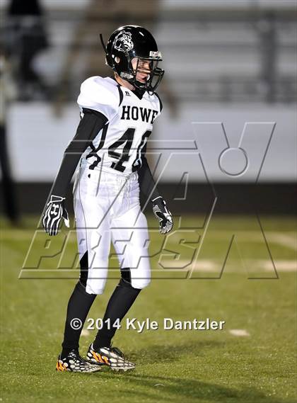 Thumbnail 2 in Cooper vs. Howe (UIL 3A Division 2 Region 2 Bi-District) photogallery.