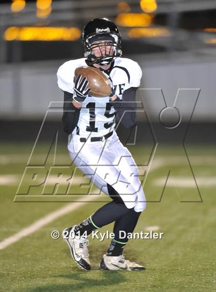 Thumbnail 2 in Cooper vs. Howe (UIL 3A Division 2 Region 2 Bi-District) photogallery.
