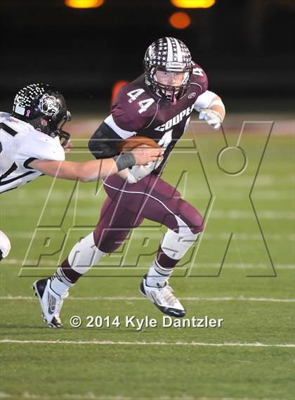 Thumbnail 1 in Cooper vs. Howe (UIL 3A Division 2 Region 2 Bi-District) photogallery.