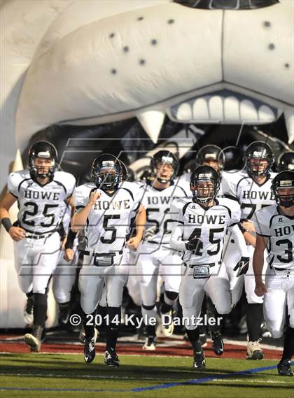 Thumbnail 1 in Cooper vs. Howe (UIL 3A Division 2 Region 2 Bi-District) photogallery.