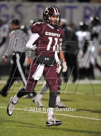 Thumbnail 3 in Cooper vs. Howe (UIL 3A Division 2 Region 2 Bi-District) photogallery.