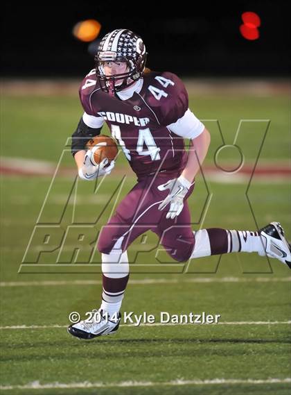Thumbnail 3 in Cooper vs. Howe (UIL 3A Division 2 Region 2 Bi-District) photogallery.
