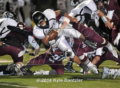 Thumbnail 2 in Cooper vs. Howe (UIL 3A Division 2 Region 2 Bi-District) photogallery.