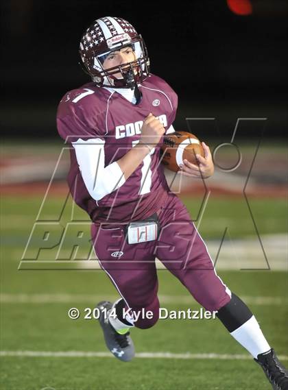 Thumbnail 3 in Cooper vs. Howe (UIL 3A Division 2 Region 2 Bi-District) photogallery.