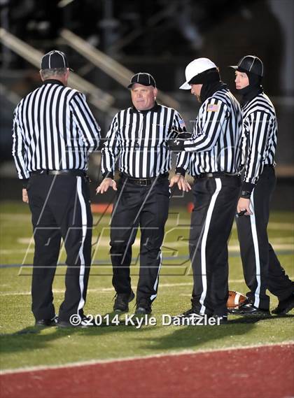 Thumbnail 3 in Cooper vs. Howe (UIL 3A Division 2 Region 2 Bi-District) photogallery.