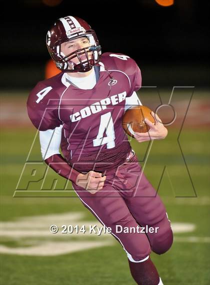 Thumbnail 2 in Cooper vs. Howe (UIL 3A Division 2 Region 2 Bi-District) photogallery.