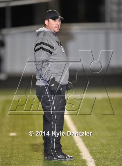 Thumbnail 1 in Cooper vs. Howe (UIL 3A Division 2 Region 2 Bi-District) photogallery.