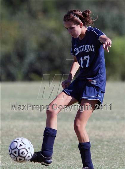 Thumbnail 3 in Dobyns-Bennett vs Farragut (Bearden Invitational) photogallery.