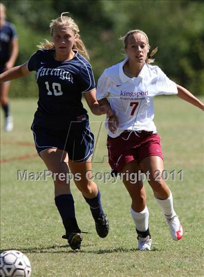 Thumbnail 3 in Dobyns-Bennett vs Farragut (Bearden Invitational) photogallery.