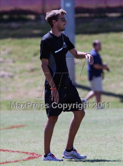 Thumbnail 2 in Dobyns-Bennett vs Farragut (Bearden Invitational) photogallery.