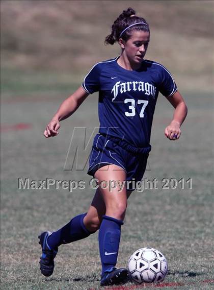 Thumbnail 2 in Dobyns-Bennett vs Farragut (Bearden Invitational) photogallery.