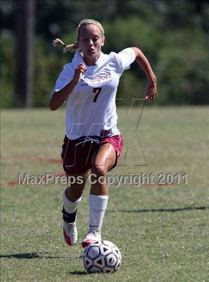 Thumbnail 2 in Dobyns-Bennett vs Farragut (Bearden Invitational) photogallery.