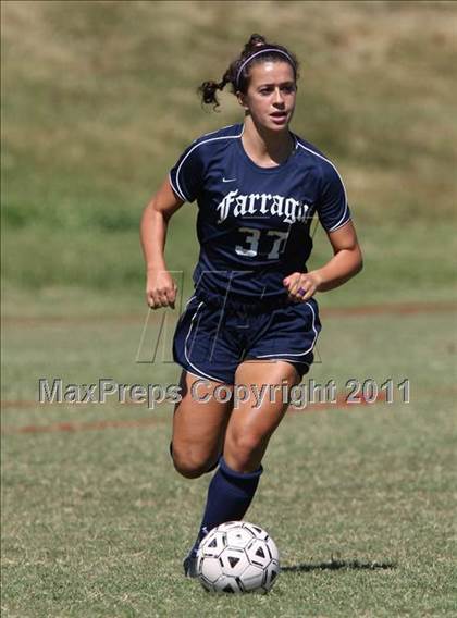Thumbnail 1 in Dobyns-Bennett vs Farragut (Bearden Invitational) photogallery.