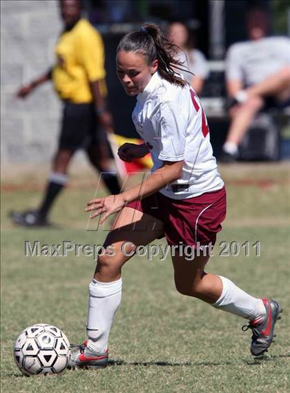 Thumbnail 3 in Dobyns-Bennett vs Farragut (Bearden Invitational) photogallery.