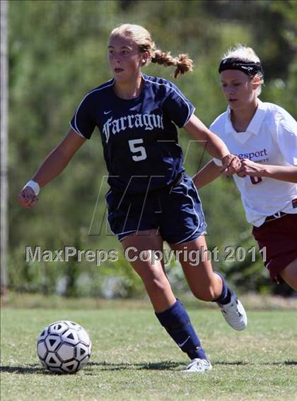 Thumbnail 2 in Dobyns-Bennett vs Farragut (Bearden Invitational) photogallery.